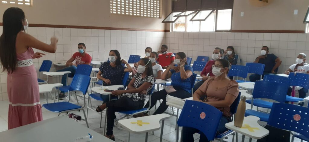 Reunião específica com o núcleo de cooperados prestando serviços no município de Coração de Maria/BA.