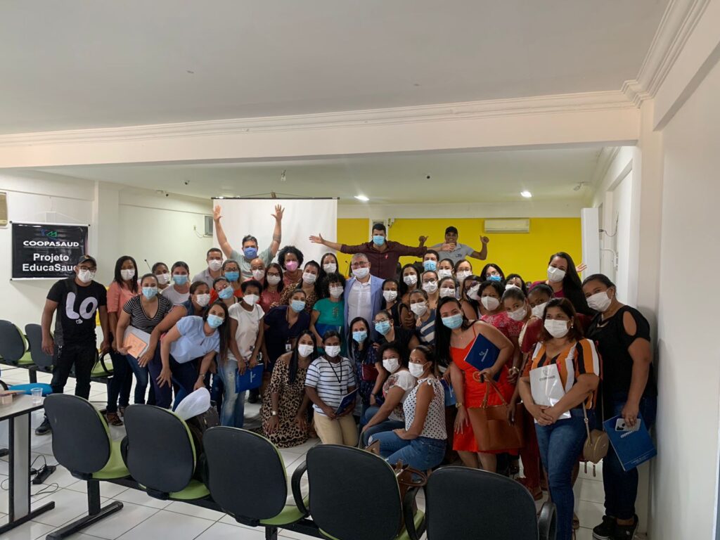 Palestra sobre atendimento humanizado e trabalho em equipe